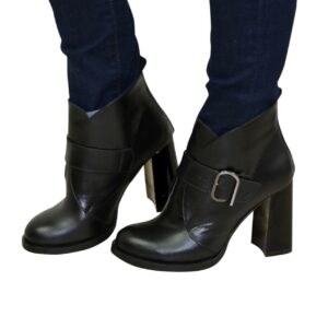 Женские кожаные ботинки черные зима осень, на высоком стойком каблуке