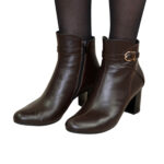 Женские кожаные коричневые ботинки на невысоком каблуке