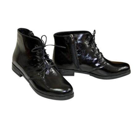 Ботинки женские лаковые черные на шнуровке, низкий ход