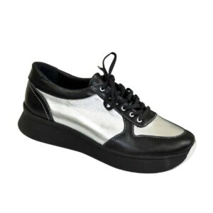 Стильні жіночі кросівки на шнурівці, з м'яким кантом та м'яким язиком колір чорний/срібло