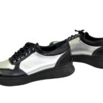 Стильные женские кроссовки на шнуровке, цвет черный/серебро