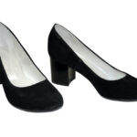 Женские замшевые туфли на невысоком каблуке, цвет черный