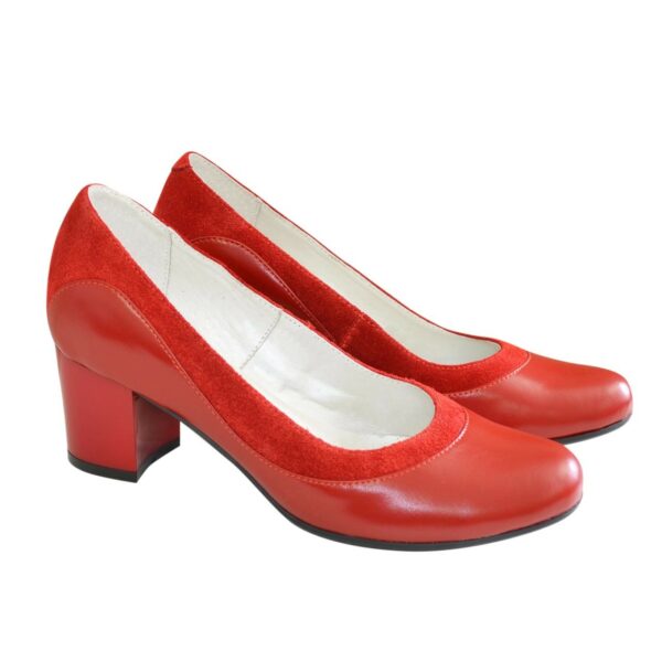 Женские классические туфли на невысоком устойчивом каблуке, натуральные кожа и замша красного цвета
