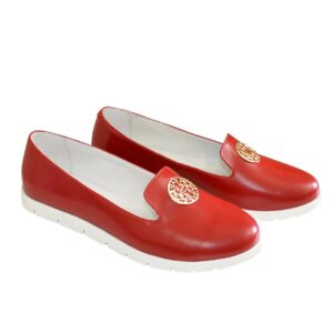Туфлі-мокасини жіночі з натуральної шкіри червоного кольору на потовщеній білій підошві