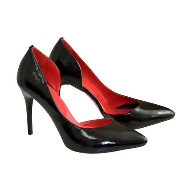 Женские черные лаковые туфли на шпильке