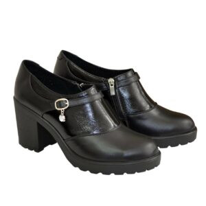 Туфли женские на устойчивом каблуке черного цвета в комбинации кожи и лака