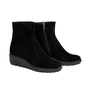 Женские замшевые ботинки демисезон-зима на танкетке, цвет черный
