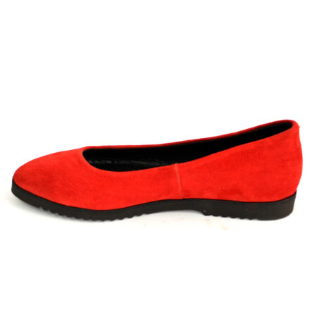 Туфли-балетки женские из натуральной замши с заостренным носком/цвет красный