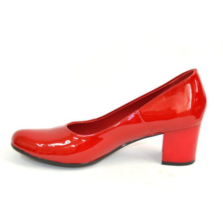 Красные кожаные лаковые женские туфли-лодочки на невысоком устойчивом каблуке