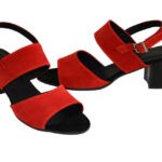 Женские замшевые красные босоножки на невысоком устойчивом каблуке