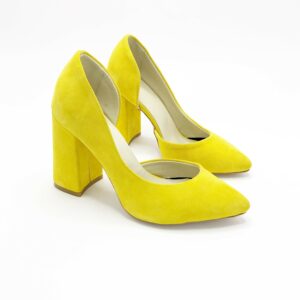 Стильні замшеві жіночі туфлі жовтого кольору з обтягнутим підбором