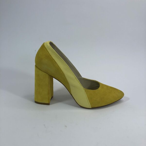 Туфли женские замшевые желтые на высоком стойком каблуке