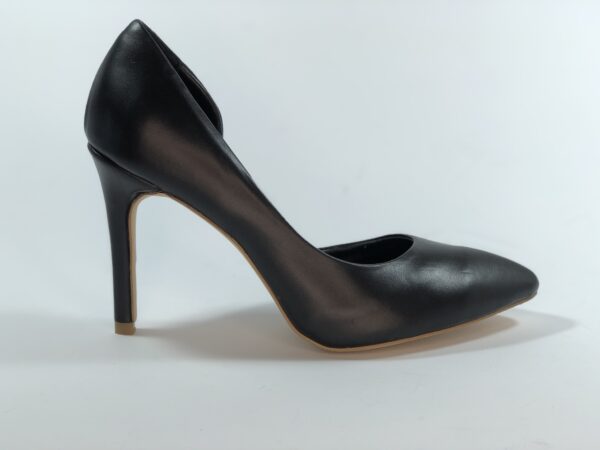 Чорні шкіряні жіночі туфлі на високій обтяжній шпильці