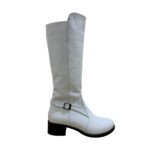 Женские белые кожаные сапоги на невысоком устойчивом каблуке
