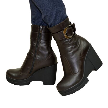Ботинки кожаные женские зимние на высокой стойкой платформе, коричневый цвет